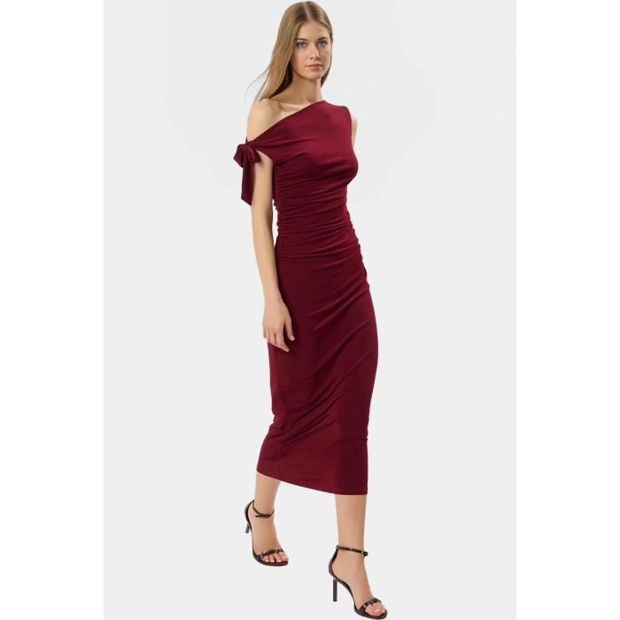Vücuda Oturan Maxi Elbise Tek Omuz Asimetrik Yaka Polyester Kumaş Rahat Kullanım