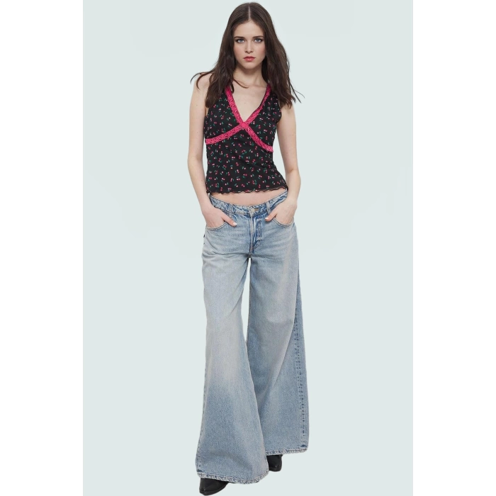Vücuda Oturan Tül Bluz Kiraz Baskılı V Yaka Yazlık Polyester Kaliteli İşçilik Özel Tasarım