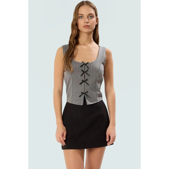 Yazlık Casual Örme Bluz Havuz Yaka Fitted Kalıp Kurdele Detay Premium Kalite Mükemmel Uyum