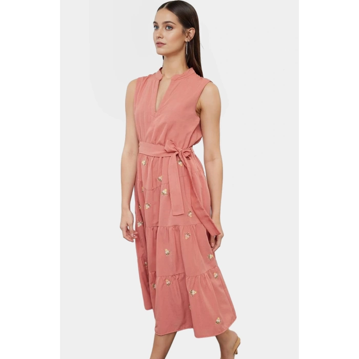 Yazlık Çiçekli Nakışlı Midi Elbise Rahat Günlük Stil Premium Kalite Özel Tasarım Modern