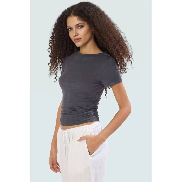 Yazlık Crop Bisiklet Yaka Fitted Viskoz Bluz Günlük Stil Uzun Ömürlü Zarifane Tasarım Premium Kalite