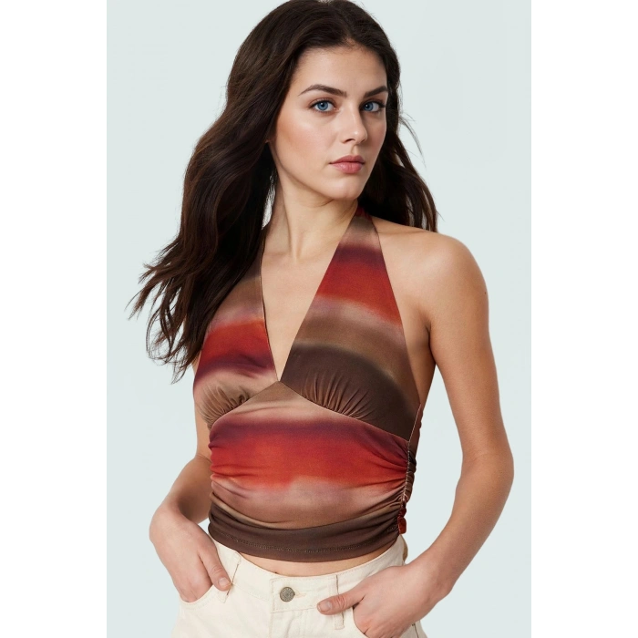 Yazlık Crop Bluz Boyundan Bağlamalı Vücuda Oturan Esnek Örme Premium Kalite Kaliteli İşçilik