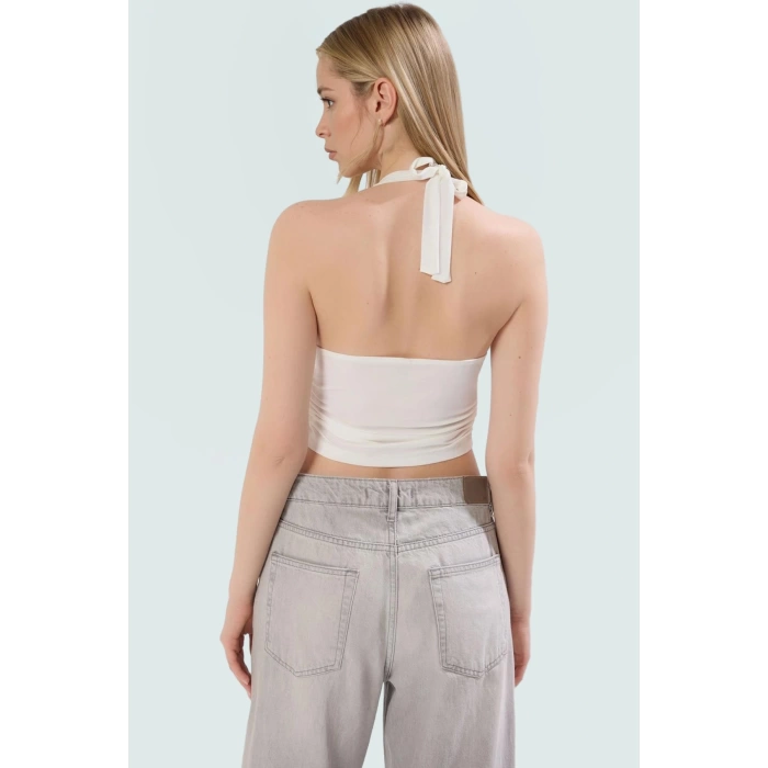 Yazlık Crop Bluz Boyundan Bağlamalı Vücuda Oturan Esnek Örme Premium Kalite Kaliteli İşçilik