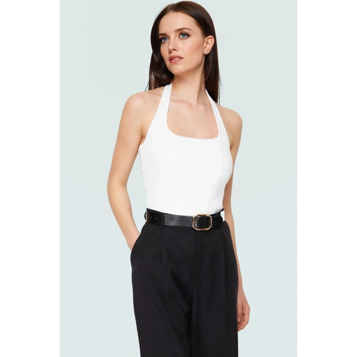 Yazlık Crop Bluz Halter Yaka Scuba Krep Kumaş Fitted Kalıp Trend Tasarım Özenle Seçilmiş