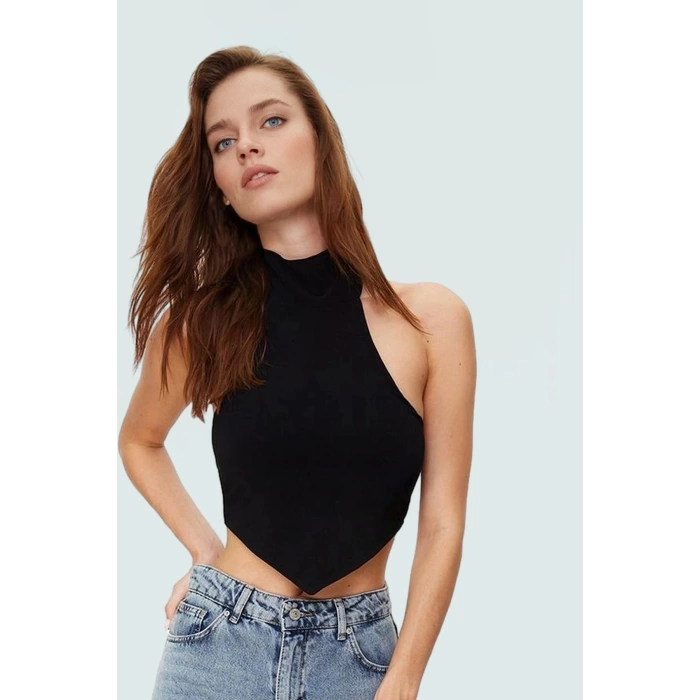 Yazlık Kadın Bluz Dik Yaka Sırt Detaylı Super Crop Örme Polyester Rahat Ve Şık Kullanım