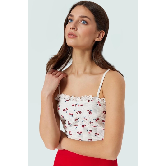 Yazlık Kadın Bluz Pamuklu Waffle Kumaş Çiçek Desenli Fitted Rahat Kullanım Profesyonel Görünüm