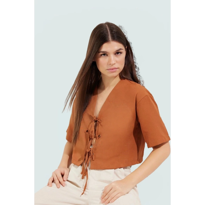 Yazlık Kadın Bluz V Yaka Regular Kalıp Terrycotton Crop Truvakar Kol Premium Kalite
