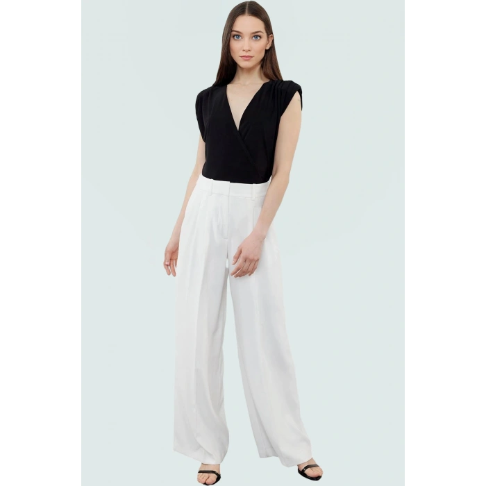Yazlık Kadın Bluzu V Yaka Crop Regular Polyester Örme Dayanıklı Malzeme Seçkin