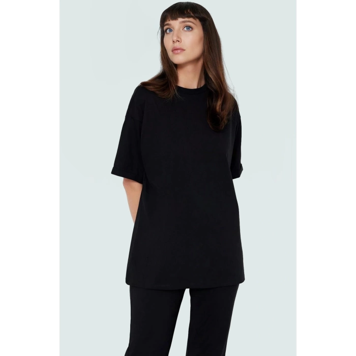 Yazlık Kadın Pamuk T shirt Pantolon Takımı Rahat Şık ve Nefes Alabilir Kullanım Modern Stil