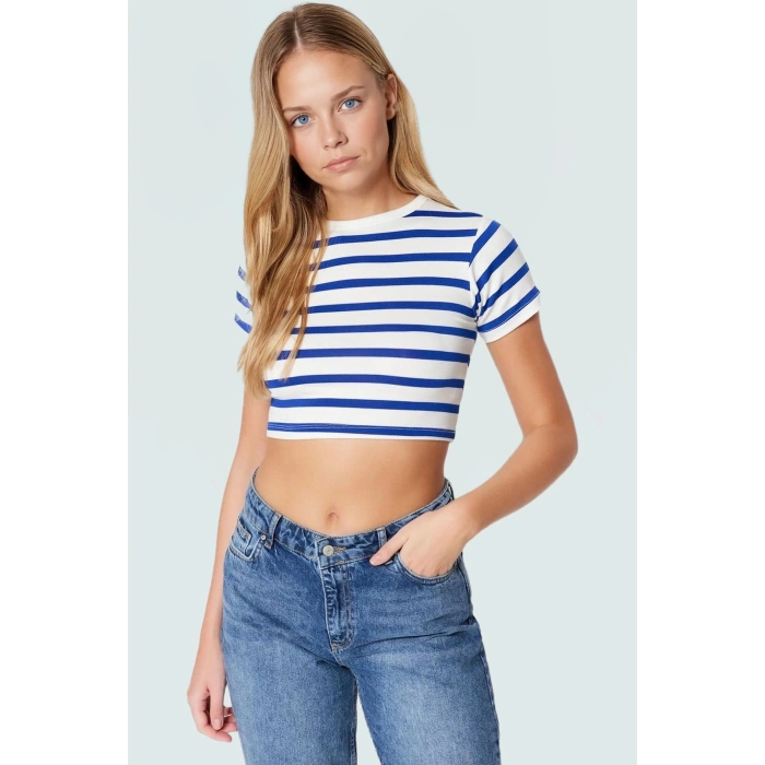 Yazlık Kısa Kollu Çizgili Bisiklet Yaka Fitted Crop Bluz Viskoz Kaliteli İşçilik Konforlu Kesim