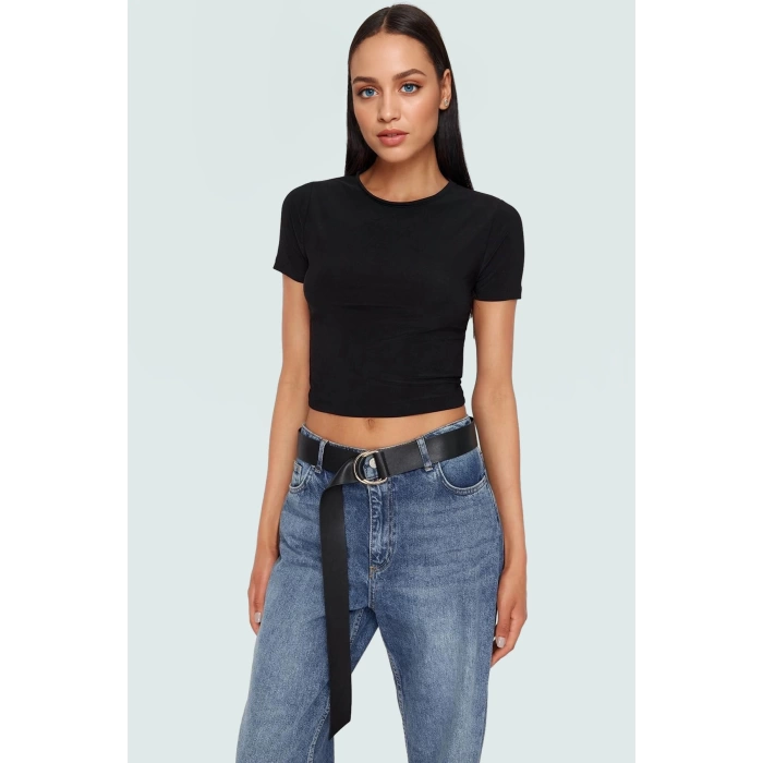 Yazlık Kısa Kollu Örme Crop Bluz Bisiklet Yaka Fitted Konforlu Kesim Özenle Seçilmiş