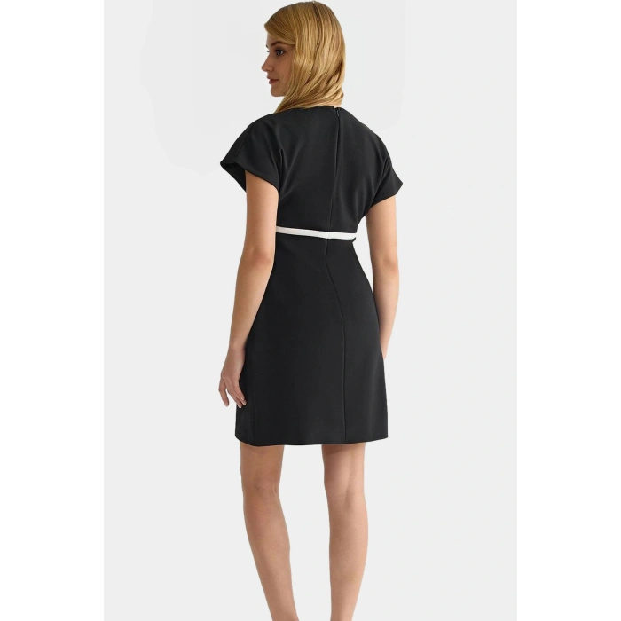 Yazlık Kısa Mini Elbise A line V Yaka Fiyonklu Polyester Elastan Dokuma Kumaş Dayanıklı Malzeme
