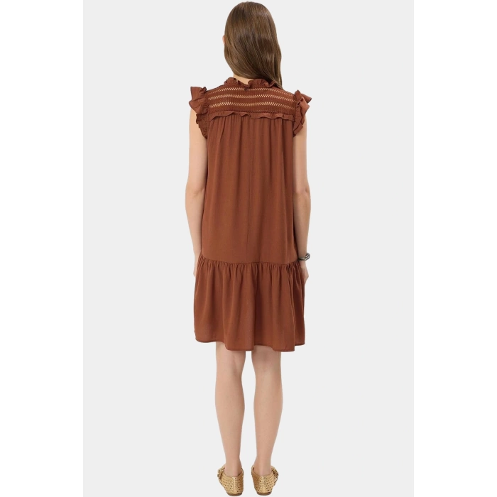 Yazlık Kısa Mini Elbise Viskoz Polyester Crinkle Dokuma Nakış Detaylı Rahat Kullanım