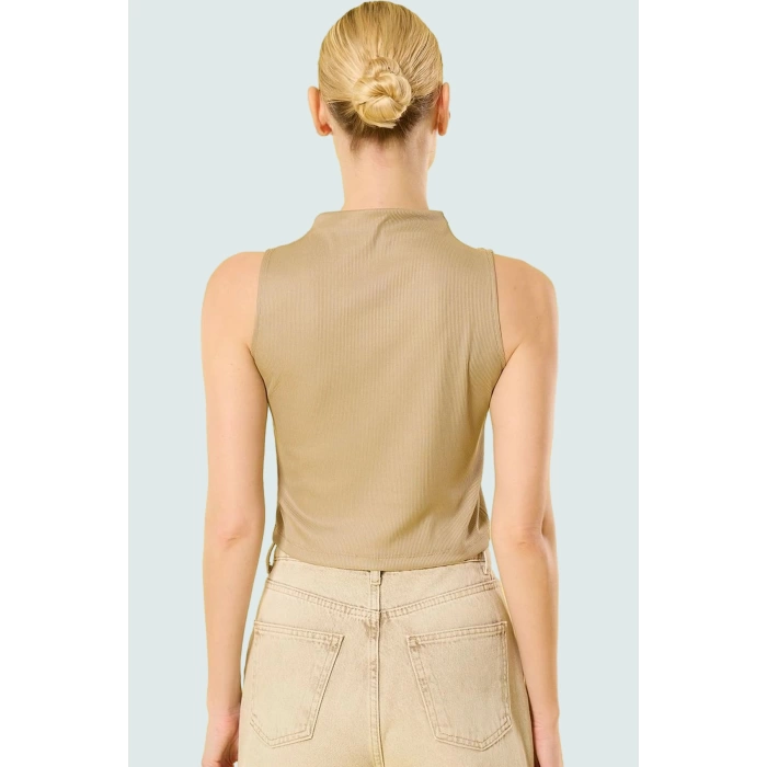 Yazlık Kolsuz Bluz Dik Yaka Fitted Kalıp Polyester Kaşkorse Özel Tasarım Günlük Kullanım İçin