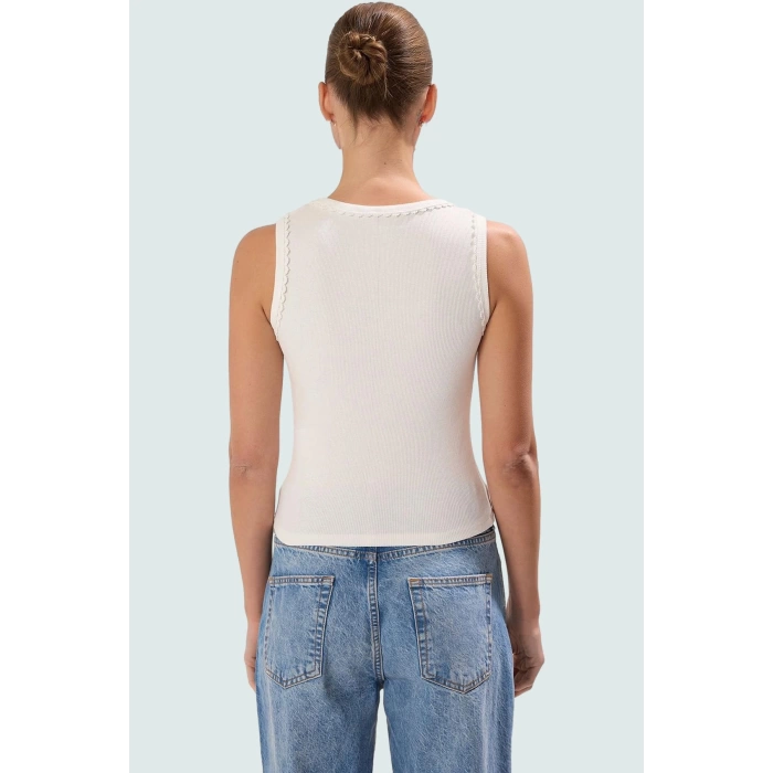 Yazlık Kolsuz Bluz Havuz Yaka Fitted Kalıp Rejenere Kaşkorse Kumaş Trend Tasarım