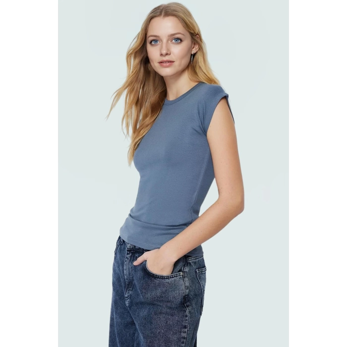 Yazlık Kolsuz Fitted Bluz %98 Viskoz %2 Elastan Nefes Alan Kumaş Günlük Kullanım İçin