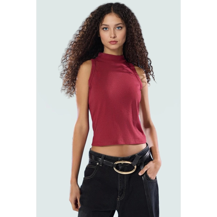 Yazlık Kolsuz Fitted Bluz Dik Yaka Poliviskon Kaşkorse Günlük Stil Zarifane Tasarım