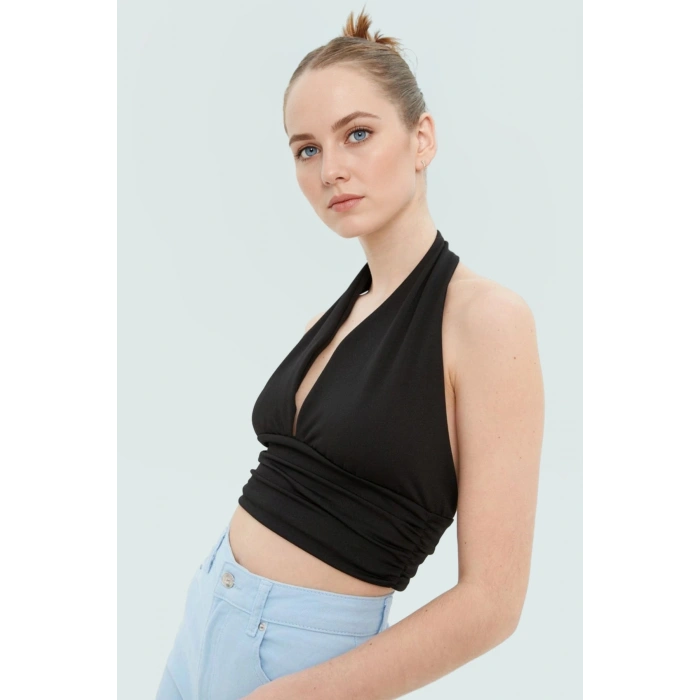 Yazlık Kolsuz Örme Bluz Fitted Boyundan Bağlamalı Rahat Ve Şık Kaliteli İşçilik