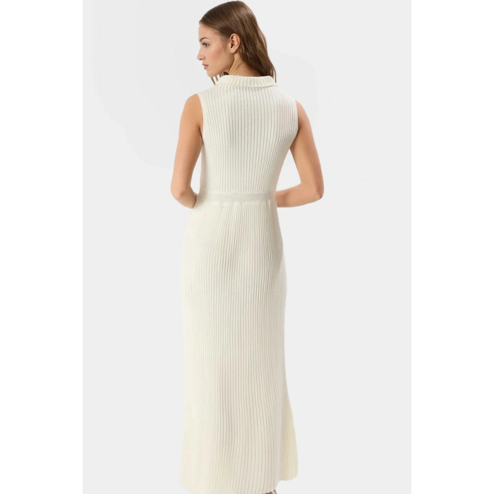 Yazlık Midi A line Triko Elbise Şık ve Rahat Günlük Kullanım Modern Stil Özel Tasarım