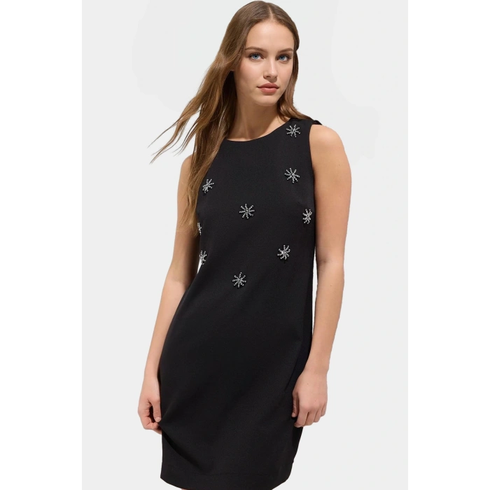 Yazlık Mini Elbise Düz Kesim 50% Polyester Viskoz Mükemmel Uyum Özel Tasarım