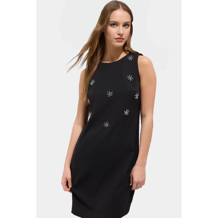 Yazlık Mini Elbise Düz Kesim 50% Polyester Viskoz Mükemmel Uyum Özel Tasarım