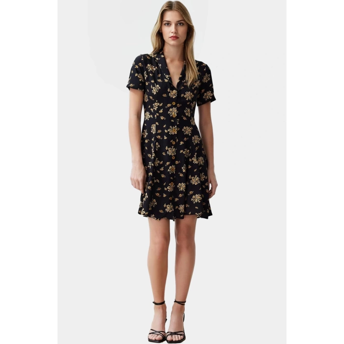 Yazlık Mini Gömlek Elbise Çiçek Desenli Dokuma Viskoz Kumaş Modern Stil Trend Tasarım Konforlu Kesim