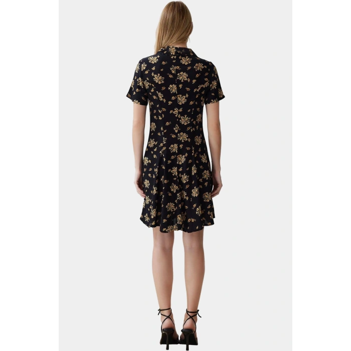 Yazlık Mini Gömlek Elbise Çiçek Desenli Dokuma Viskoz Kumaş Modern Stil Trend Tasarım Konforlu Kesim