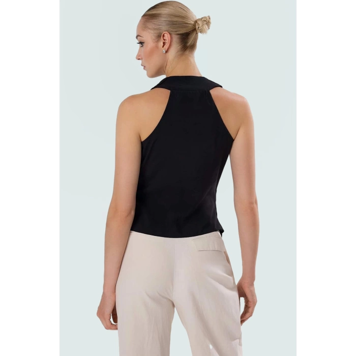 Yazlık Modal Bluz; V Yaka; Fitted; Melfi Dokuma Günlük Kullanım İçin Rahat Ve Şık Seçkin Malzeme