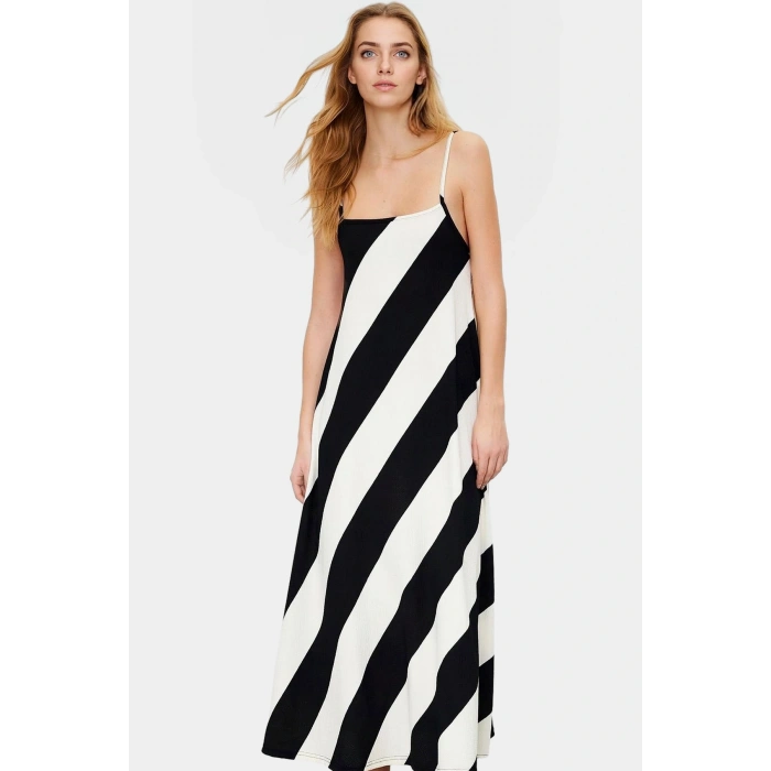 Yazlık Örme Maxi Elbise A Line Çok Çiçek Baskı Rahat ve Şık Modern Stil