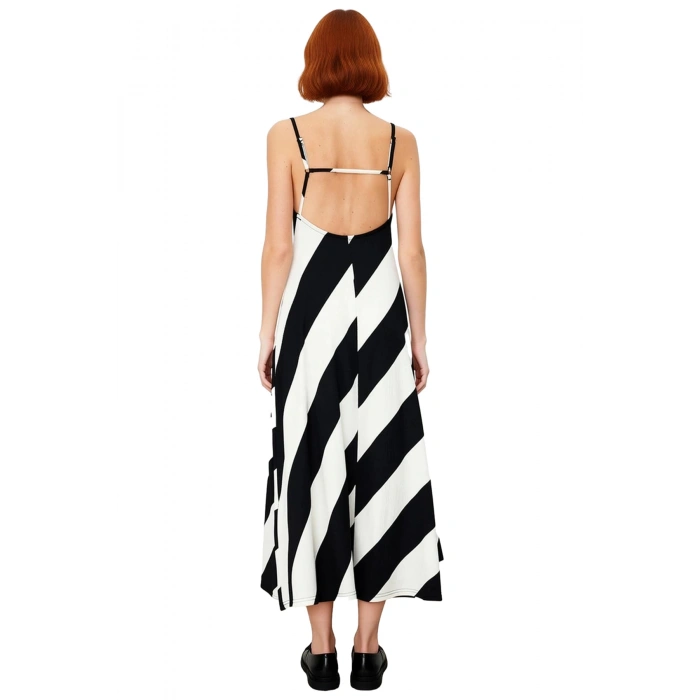 Yazlık Örme Maxi Elbise A Line Çok Çiçek Baskı Rahat ve Şık Modern Stil