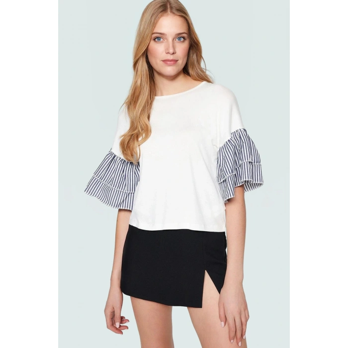 Yazlık Pamuklu Bluz Regular Kalıp Büzgülü Kol Detaylı Modern Stil Zarifane Tasarım