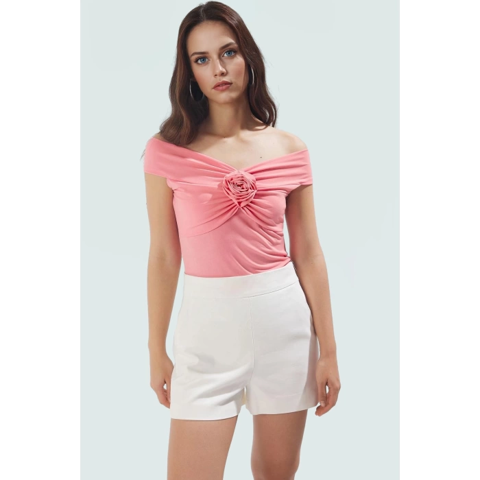 Yazlık Şık Bluz Örme Kumaş Carmen Yaka Fitted Kalıp Yüksek Kalite Kaliteli İşçilik