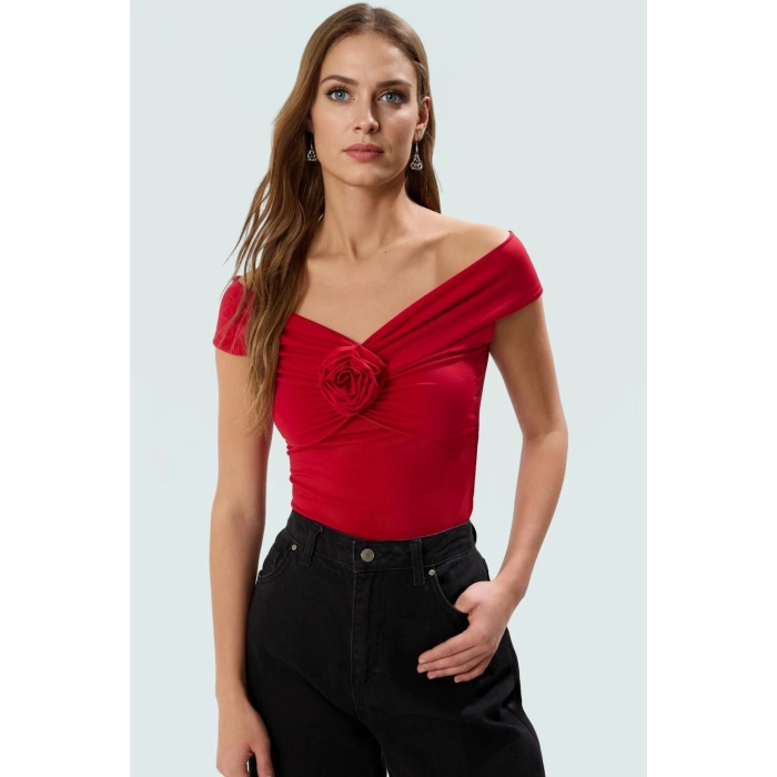 Yazlık Şık Bluz Örme Kumaş Carmen Yaka Fitted Kalıp Yüksek Kalite Kaliteli İşçilik