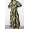 Kadın Moda Şık Regular Boy V Yaka Relaxed Çiçekli Dokuma Püsküllü Plaj Elbisesi