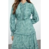 Kadın Moda Şık Tesettür Uzun Bisiklet Yaka Oversize Desenli Fırfırlı Dokuma Elbise