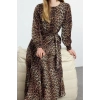 Kadın Tesettür Maxi Boy Regular Leopar Desenli Kuşak Detaylı Astarlı Piliseli Şifon Dokuma Elbise