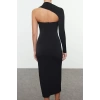 Kadın Moda Şık Midi Boy Asimetrik Yaka Fitted Vücuda Oturan Tek Kol Detaylı Örme Elbise