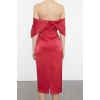 Kadın Moda Şık Midi Boy Carmen Yaka Fitted Vücuda Oturan Saten Dokuma Elbise