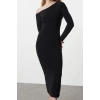 Kadın Moda Şık Maxi Boy Asimetrik Yaka Fitted Düz Detaylı Vücuda Oturan Esnek Örme Elbise
