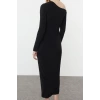 Kadın Moda Şık Maxi Boy Asimetrik Yaka Fitted Düz Detaylı Vücuda Oturan Esnek Örme Elbise