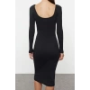 Kadın Moda Midi Boy Havuz Yaka Slim Sırt Dekolteli Fitted Vücuda Oturan Fitilli Esnek Örme Elbise