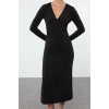 Kadın Moda Şık Midi Boy V Yaka Slim Büzgü Drape Detaylı Vücuda Oturan Örme Elbise