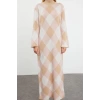 Fashion Style Relaxed Stand Collar Maxi Length Hijab Color Block Diamond Patterned Knit Dress