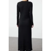 Moda Stil Fitted Bisiklet Yaka Maxi Boy Tesettür Düğme Detaylı Fitilli Örme Elbise