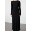 Moda Stil Fitted Bisiklet Yaka Maxi Boy Tesettür Düğme Detaylı Fitilli Örme Elbise