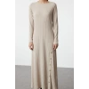 Moda Stil Fitted Bisiklet Yaka Maxi Boy Tesettür Düğme Detaylı Fitilli Örme Elbise