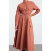 Moda Stil Regular Hakim Yaka Maxi Boy Tesettür Kemerli Pili Detaylı Dokuma Elbise