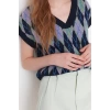 Womens Modern Style Comfortable Sleeveless V Neck Diamond Sleeve Regular Knit Sweater