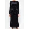 Moda Stil Slim Kayık Yaka Midi Boy Kadife Büzgülü Fitted Vücuda Oturan Esnek Örme Elbise