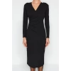 Moda Stil Slim Kruvaze Midi Boy Yaka Uzun Kollu Büzgü Detaylı Vücuda Oturan Örme Elbise